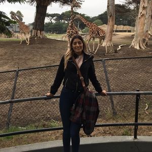 Meet your Posher, Araseli